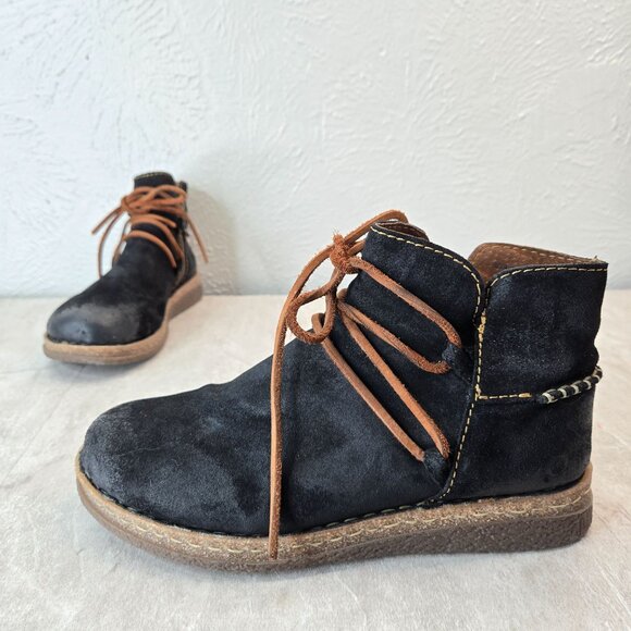 Born Chukka Boots Nubuck leather Blue Distressed Comfort Desert Ankle Booties 8 - Picture 1 of 13